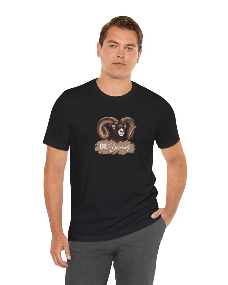Be Yourself T-shirt - Unisex